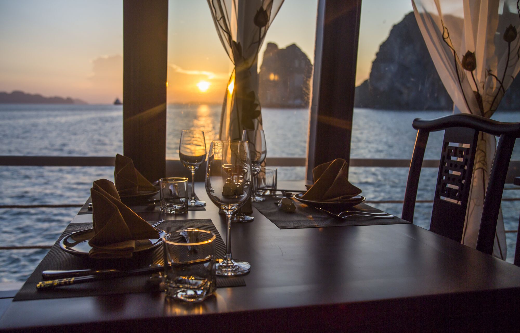 Renea Cruises Halong Hotel Ha Long Exterior foto